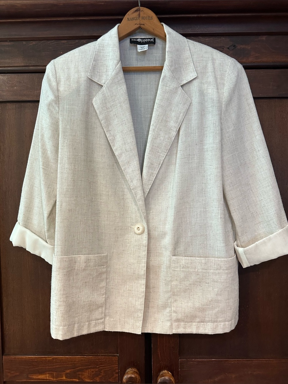 Sag Harbor Petite • women’s Summerweight blazer • jacket • coat • linen blend
